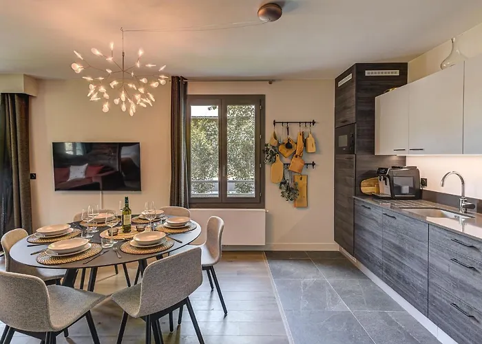 White Pearl A05 Modern Alpes Travel Sleeps 4 To 6 * Chamonix