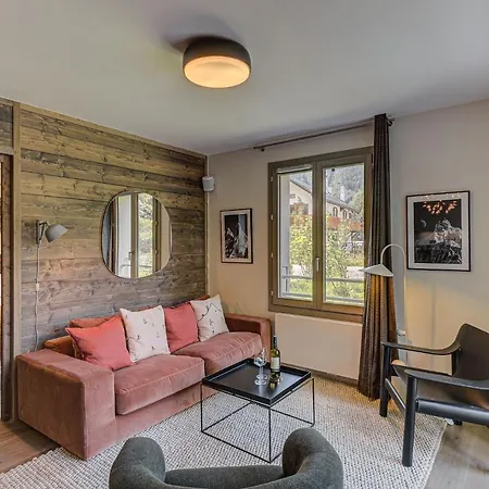 White Pearl A05 Modern Alpes Travel Sleeps 4 To 6 Chamonix