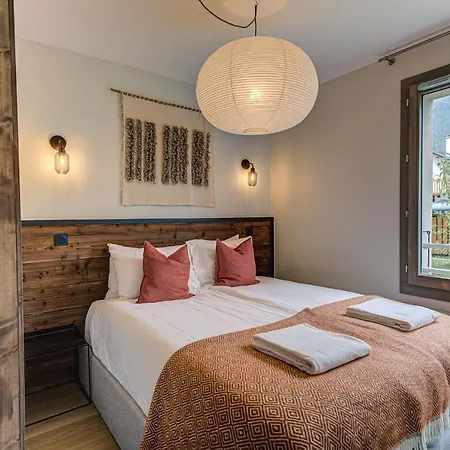 White Pearl A05 Modern Alpes Travel Sleeps 4 To 6 * Шамони