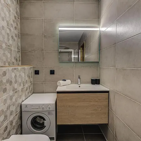 Апартаменты White Pearl A05 Modern Alpes Travel Sleeps 4 To 6 Шамони