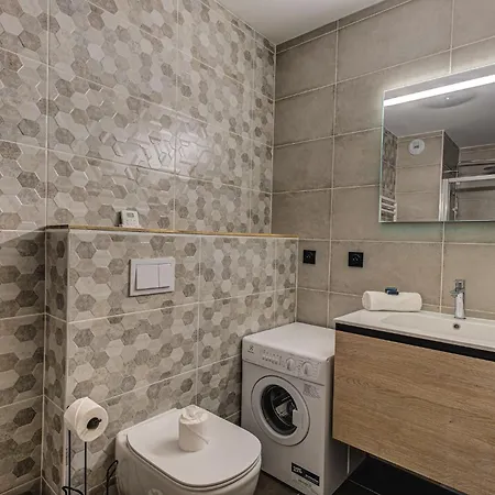 White Pearl A05 Modern Alpes Travel Sleeps 4 To 6 Апартаменты